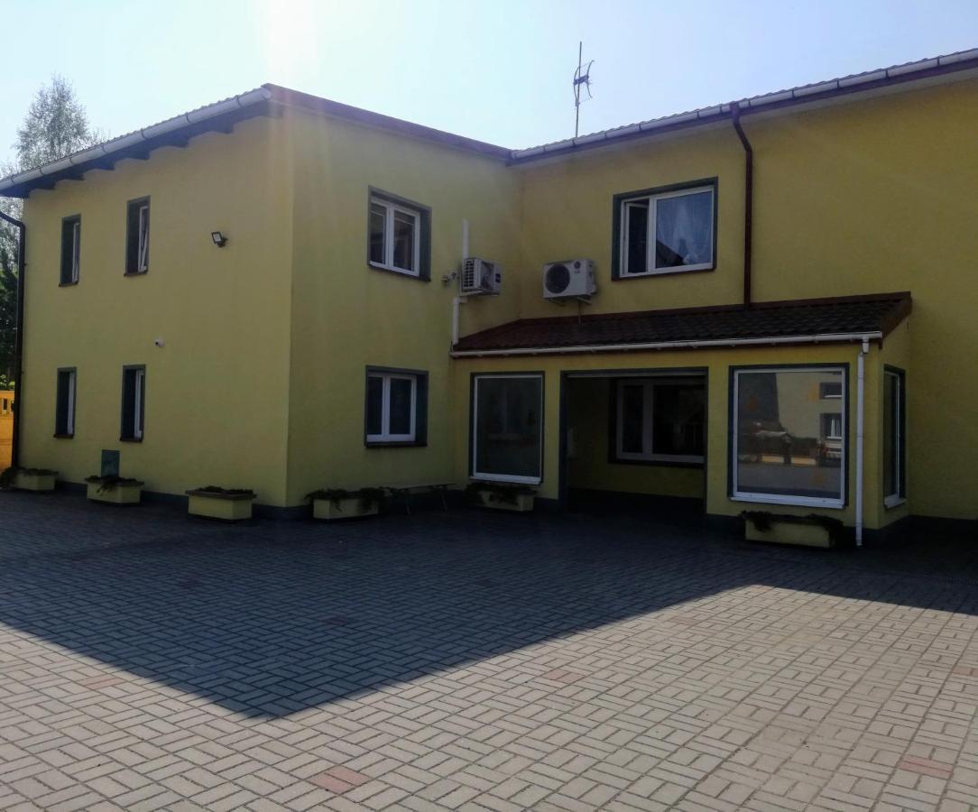 Noclegi I Restauracja Gracja Belchatow Ngoại thất bức ảnh