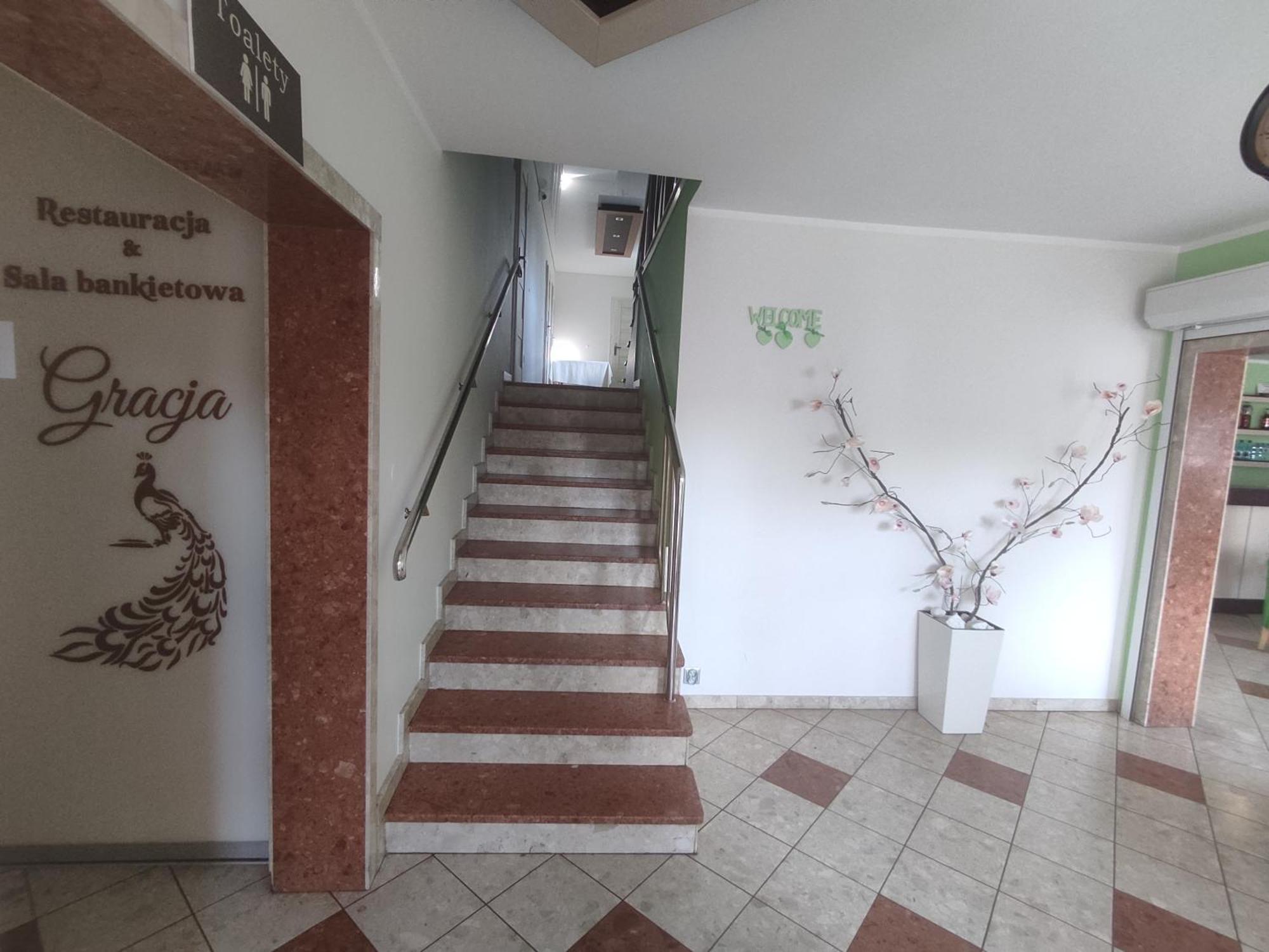 Noclegi I Restauracja Gracja Belchatow Ngoại thất bức ảnh